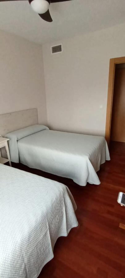 Habitación independiente con baño privado Granada Exterior foto